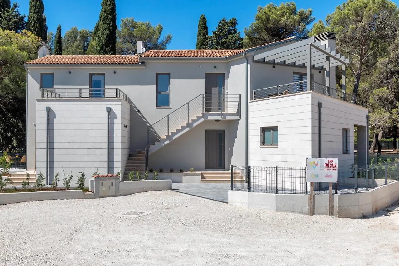 Villa Pinia Fažana 0*,  Croacia