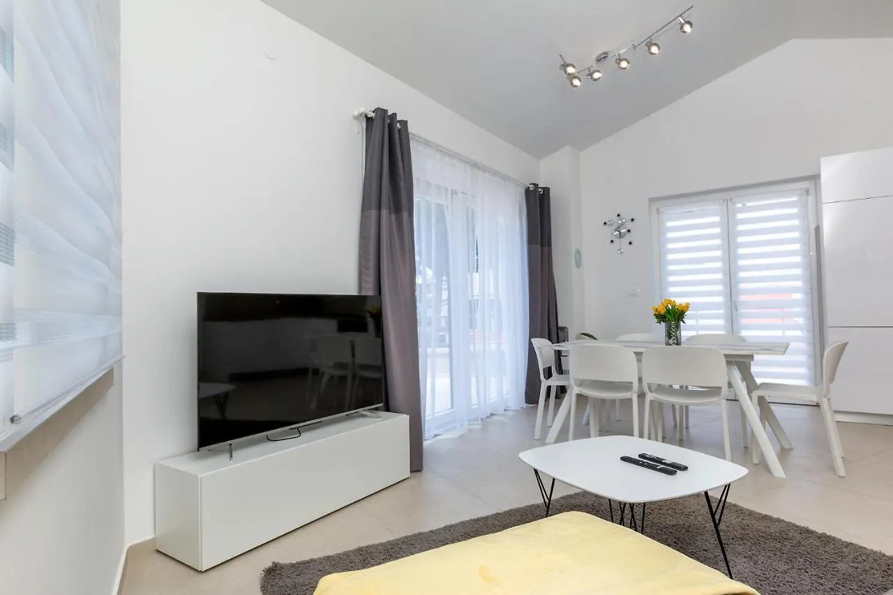 Villa Pinia Fazana 0*,